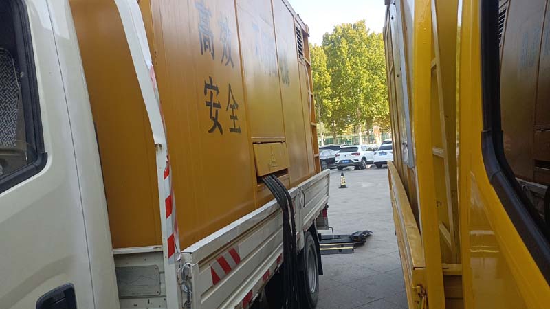 六枝特如何判断柴油发电机组和UPS电源的切换时间是否符合要求？